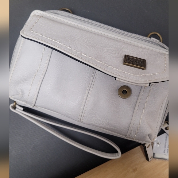 NWT dove colored born concepts b.o.c. wristlet - Picture 2 of 8